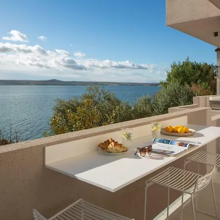 Maruna House Apartment